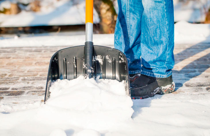 16 лучших лопат для снега